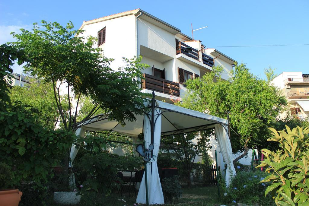 Apartments Petrada Omiš Eksteriør billede