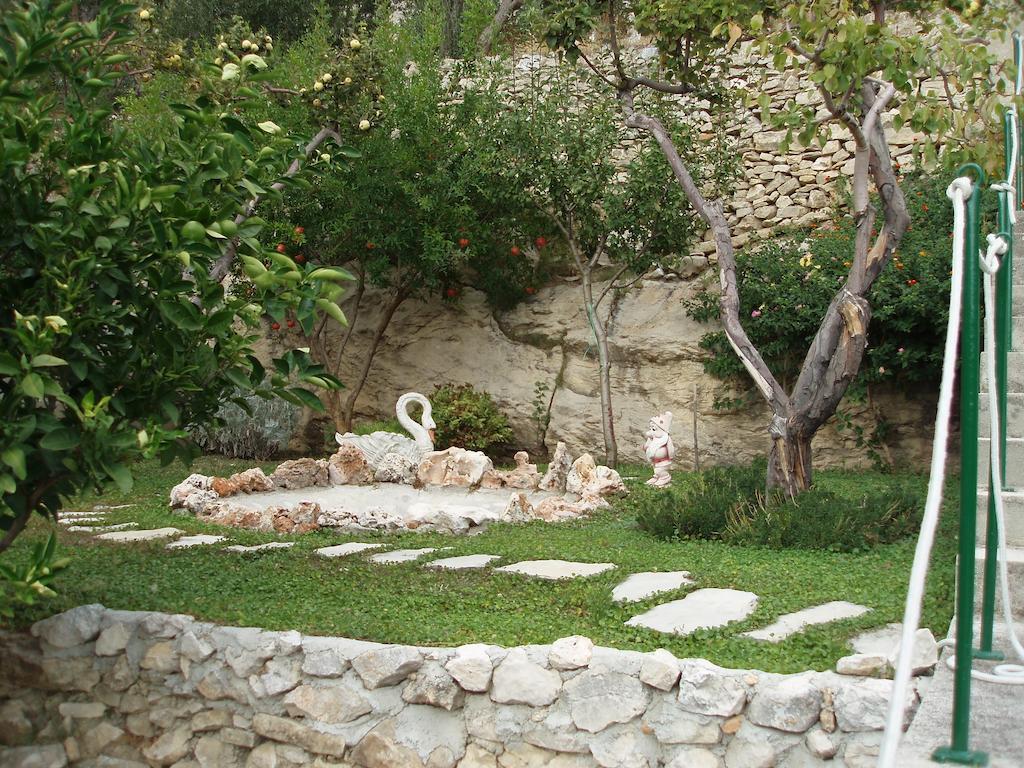 Apartments Petrada Omiš Eksteriør billede